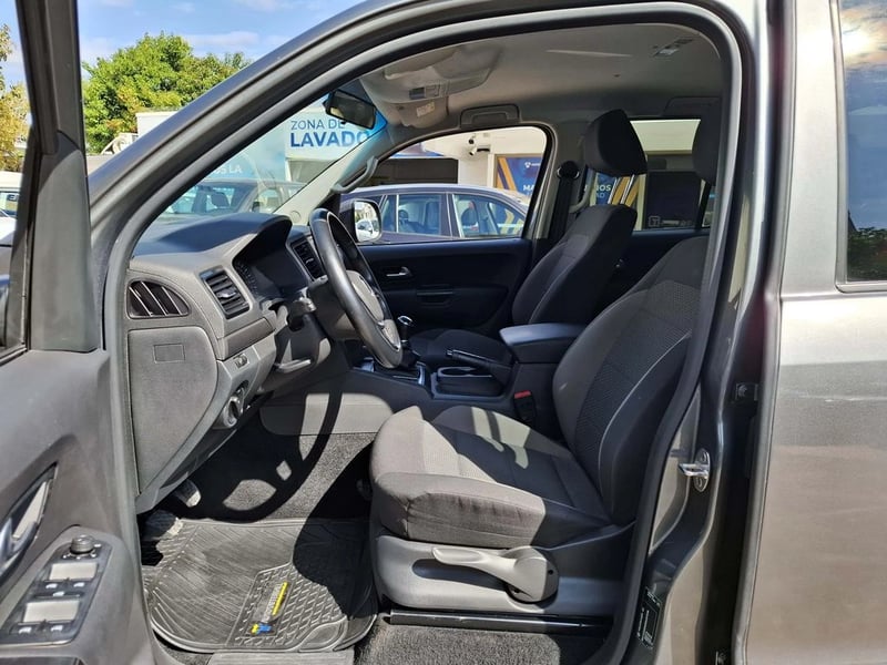 Volkswagen AMAROK TREDLINE 2.0 MT 4X2 2023 - Imagen 13 de 20