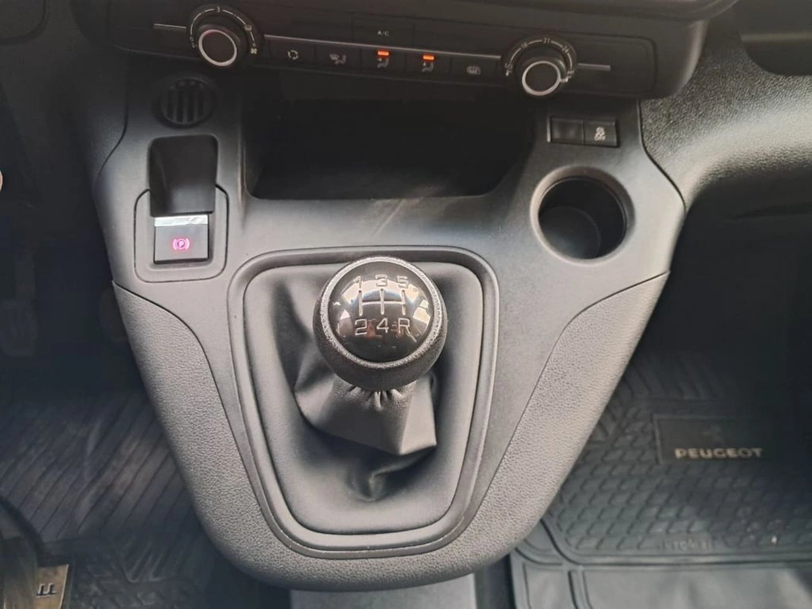 Peugeot PARTNER L1 1.6 HDI 4X2 MT 2022 - Imagen 19 de 20