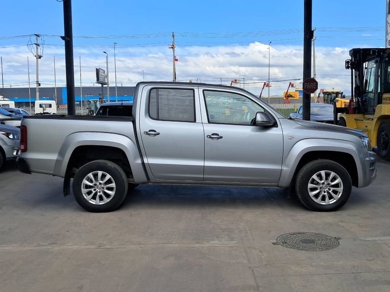 Volkswagen AMAROK COMFORTLINE 2.0 AT 4X4 2023 - Imagen 5 de 20