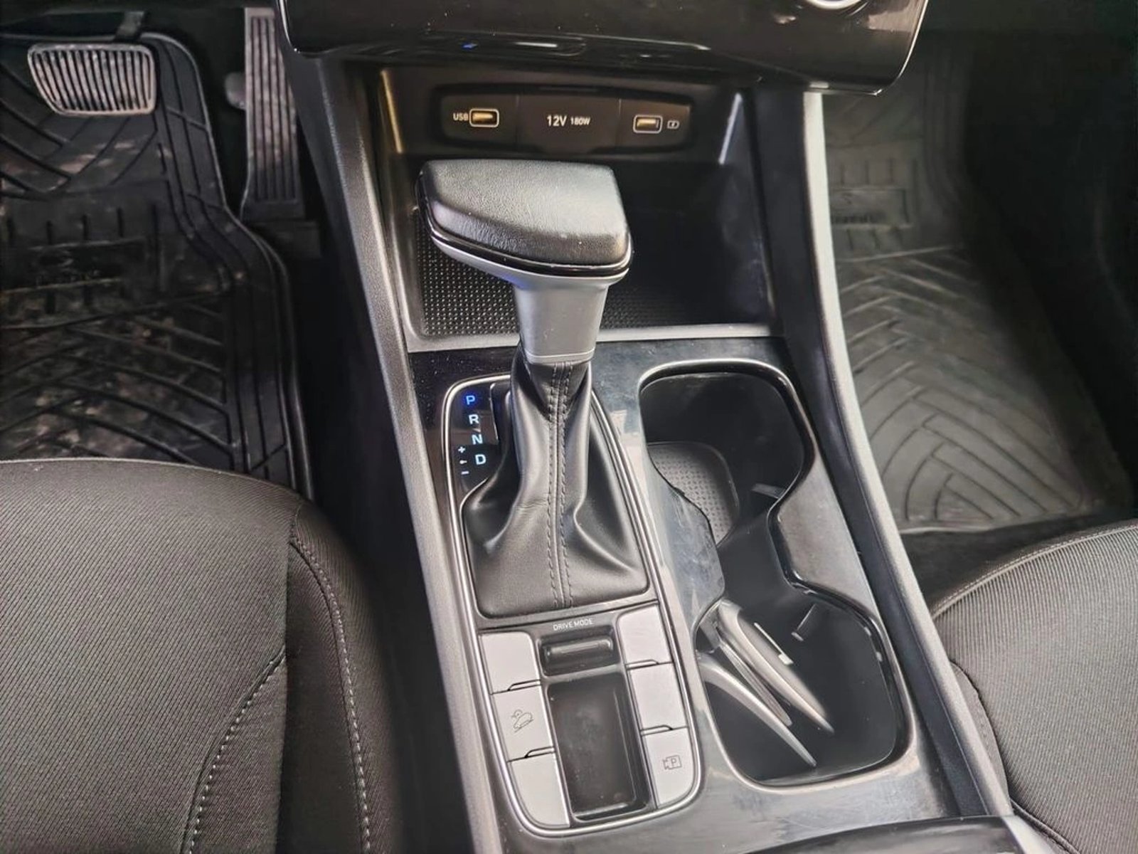 Hyundai TUCSON 2.0 NX4 PLUS AT 4X4 2024 - Imagen 12 de 14