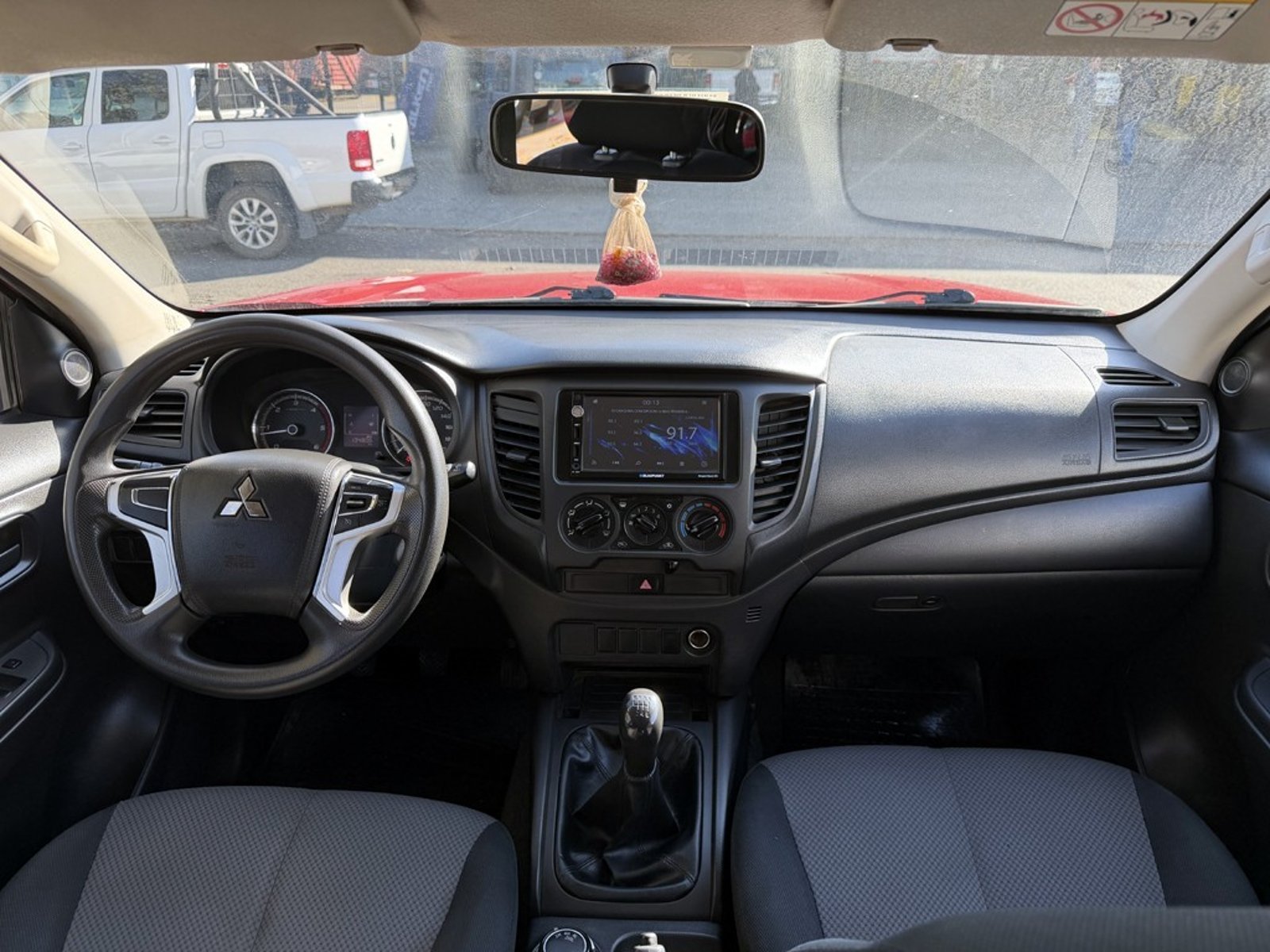 Mitsubishi L200 2.4 KATANA CRT 4X4 MT 2023 - Imagen 20 de 20