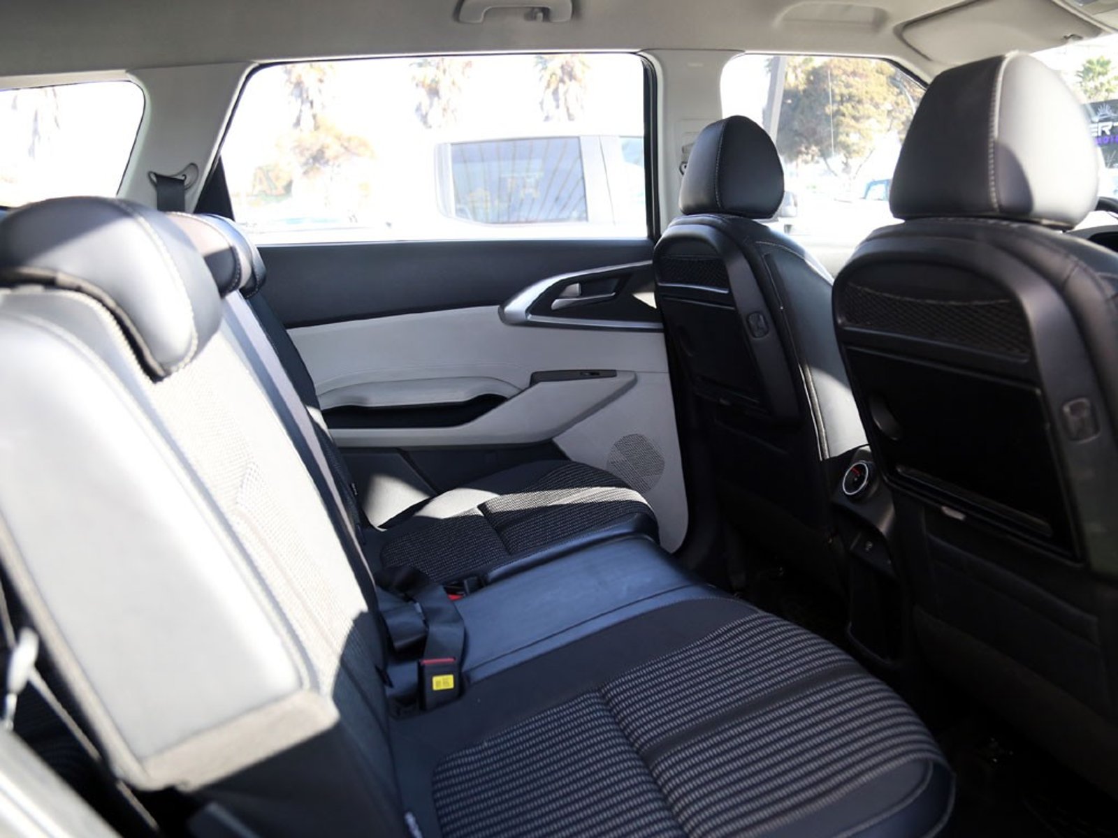 Kia CARENS EX 1.4 AUT 2023 - Imagen 20 de 20