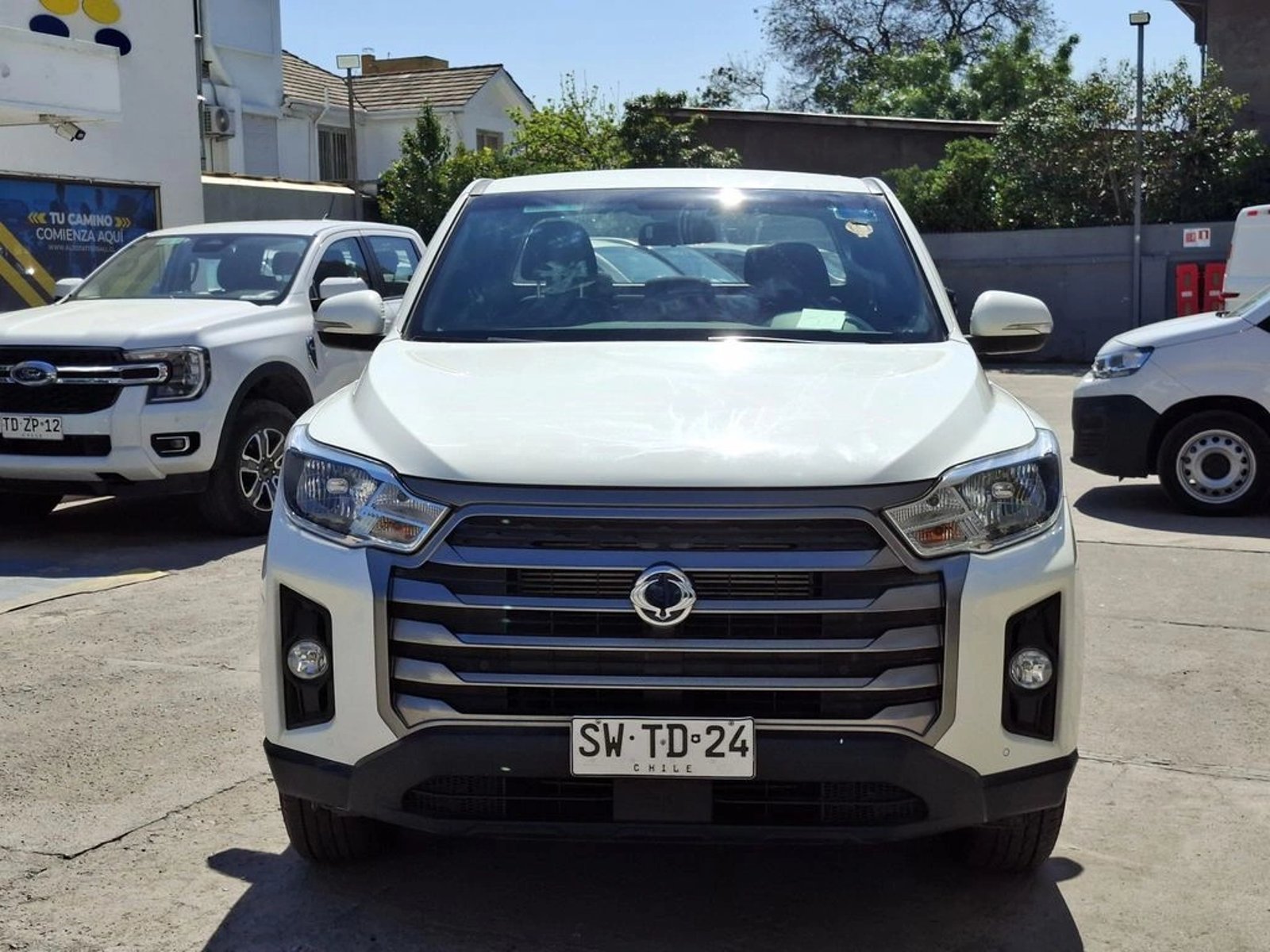 SsangYong GRAND MUSSO 2.2 MT 4X2 2023 - Foto 2 de 20