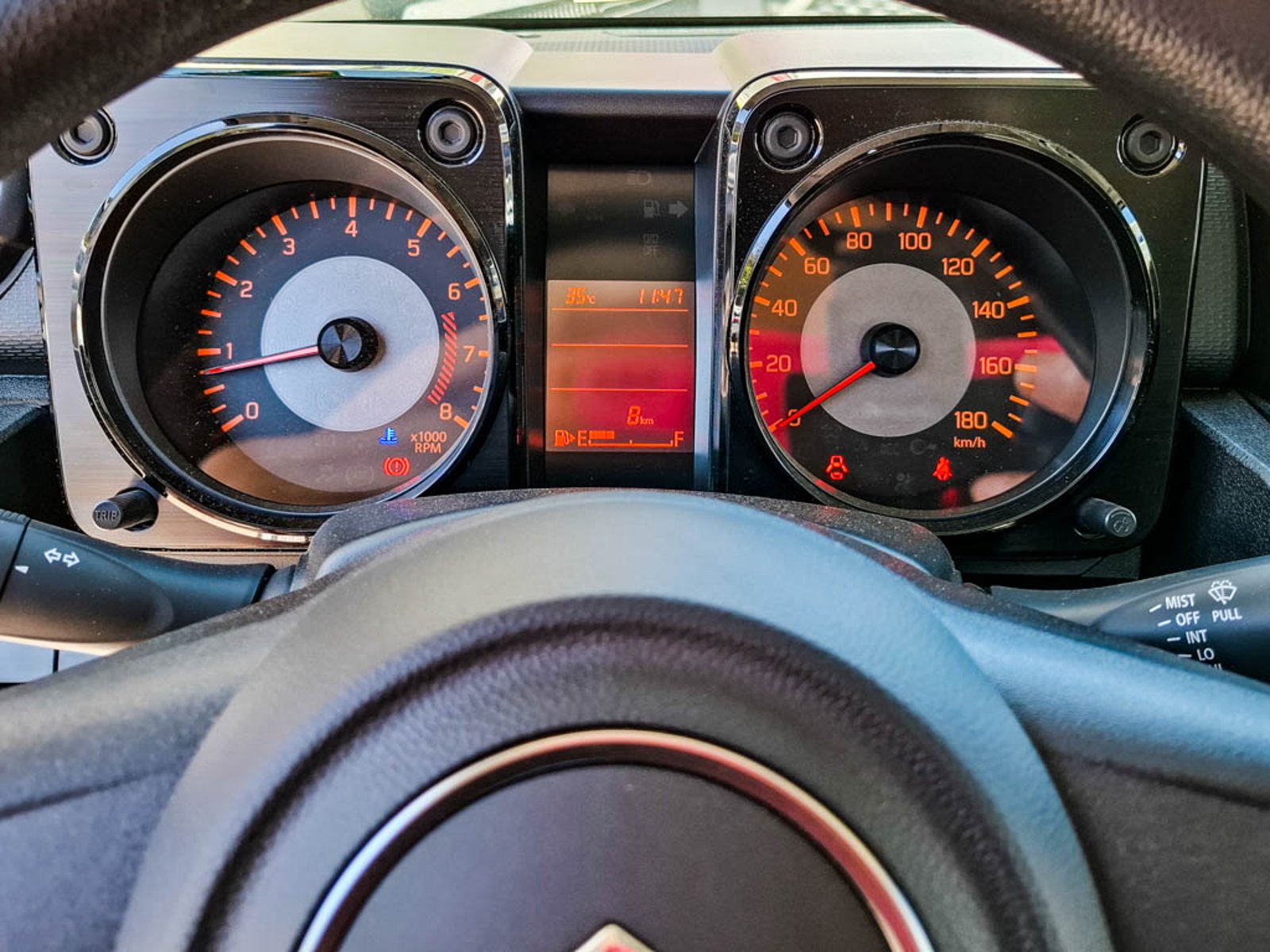 SUZUKI JIMNY 1.5 GL VALOR + IVA 2025 - Imagen 10 de 17