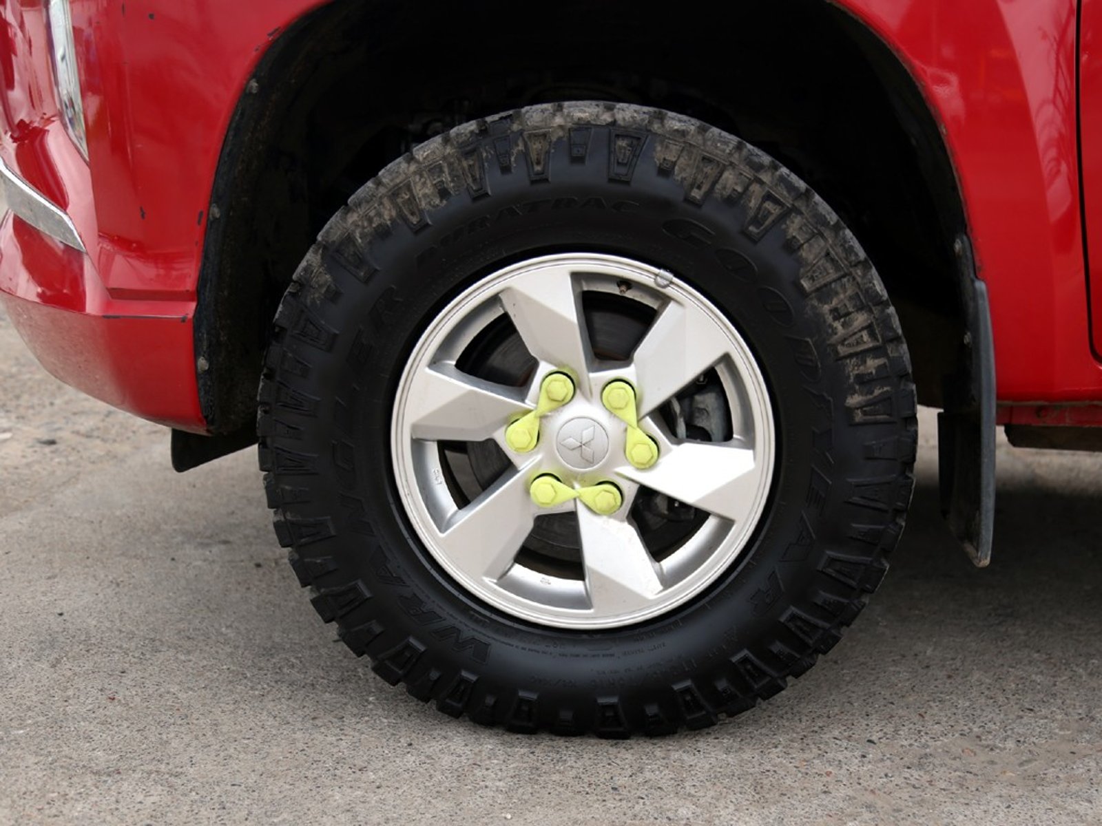 Mitsubishi L200 KATANA CRT 2023 - Imagen 10 de 20