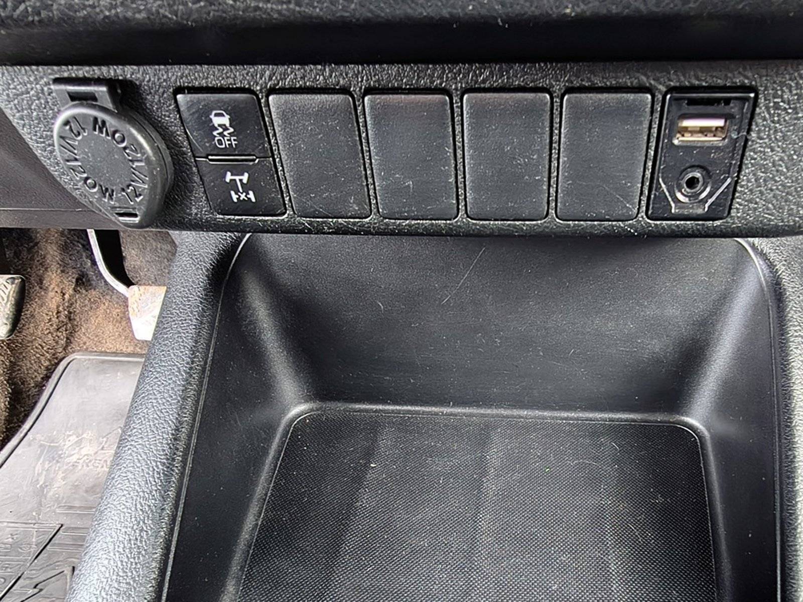 TOYOTA HILUX HILUX TSS 2.4 Diesel 4X2 T/M 2022 - Imagen 17 de 20