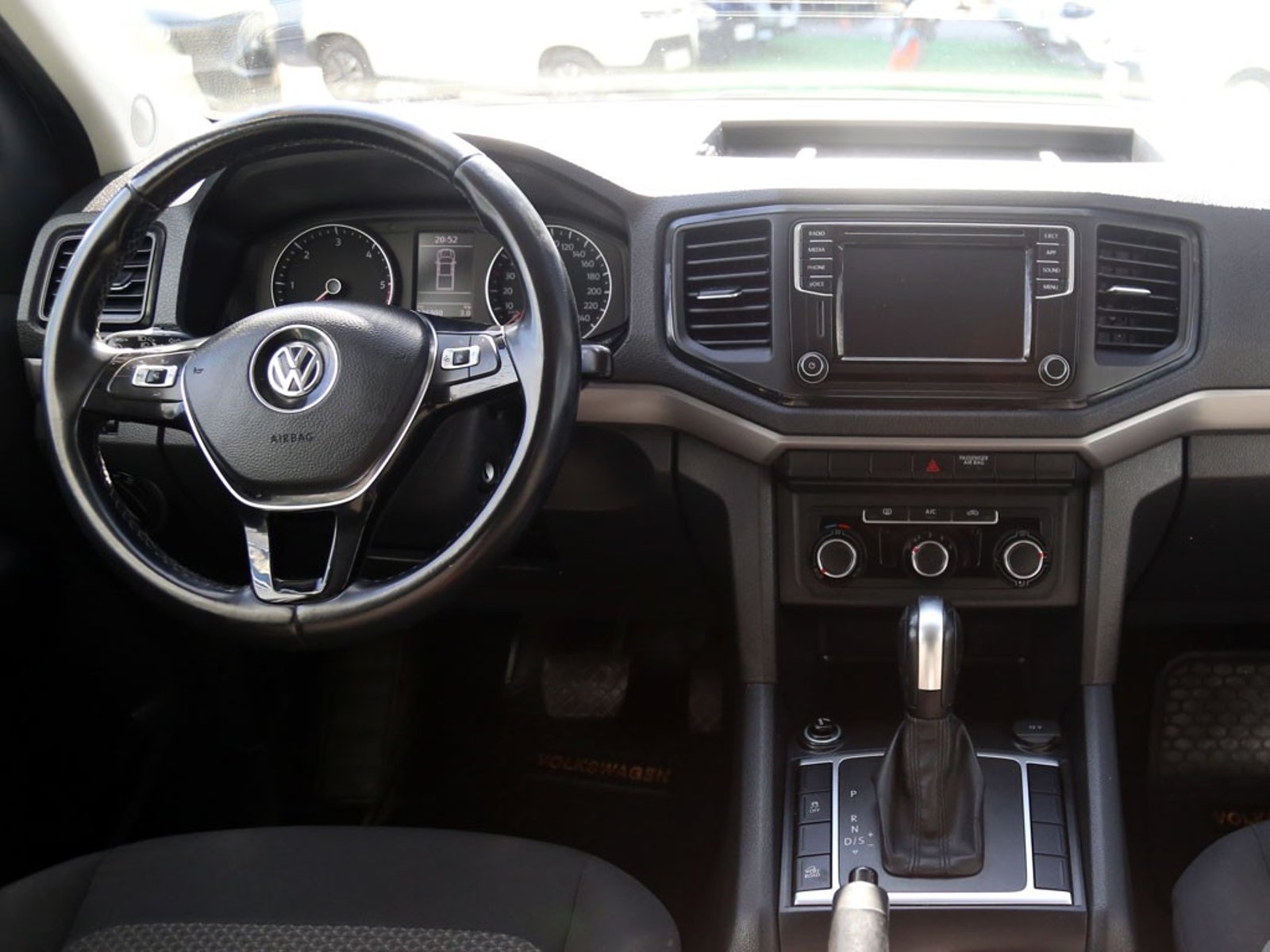 VOLKSWAGEN AMAROK COMFORTLINE AT 2.0 4X4 2021 - Imagen 13 de 20