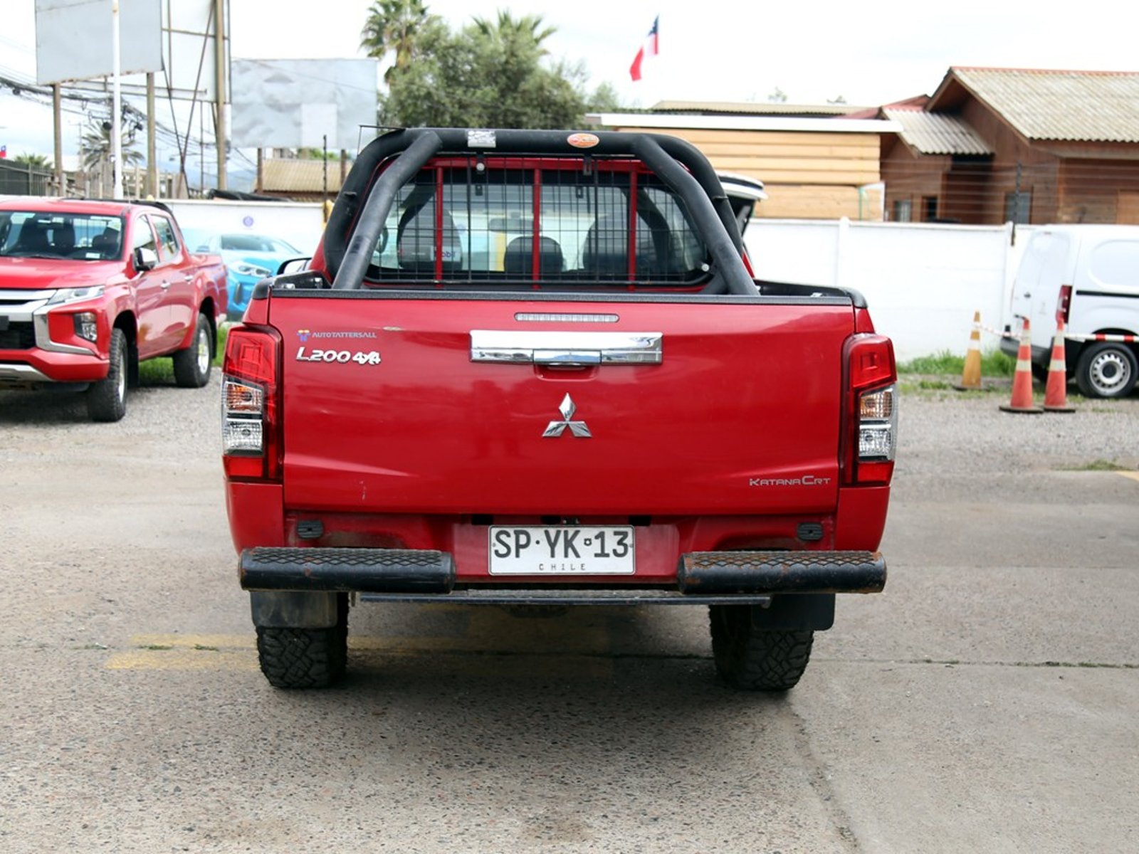 Mitsubishi L200 KATANA CRT 2023 - Imagen 6 de 20