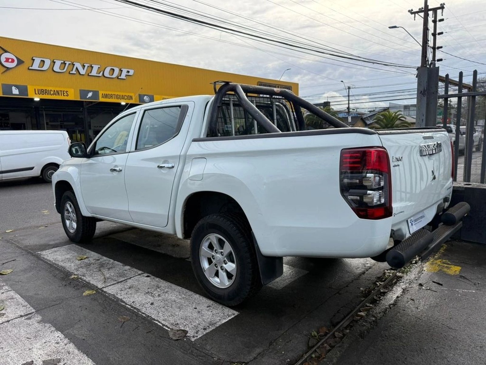 MITSUBISHI L200 2.4 KATANA CR DIESEL 4X2 MT 2023 - Imagen 7 de 14