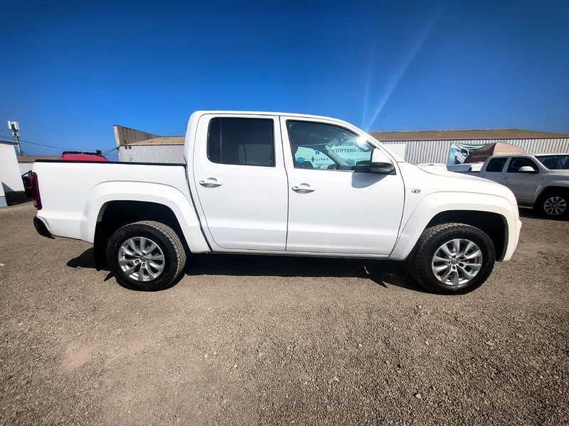 Volkswagen AMAROK TRENDLINE 4X4 2.0 2023 - Imagen 4 de 20