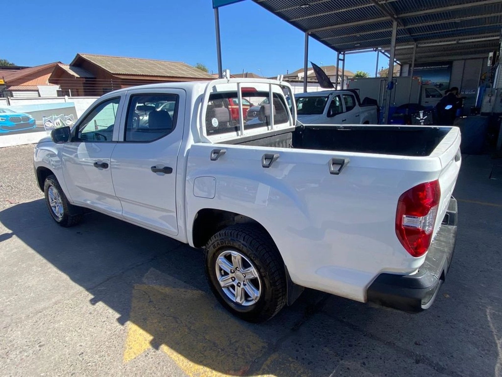 MAXUS T60 2.8 DX DIESEL DOB. CAB 4X2 6MT 4P 2022 - Imagen 7 de 16