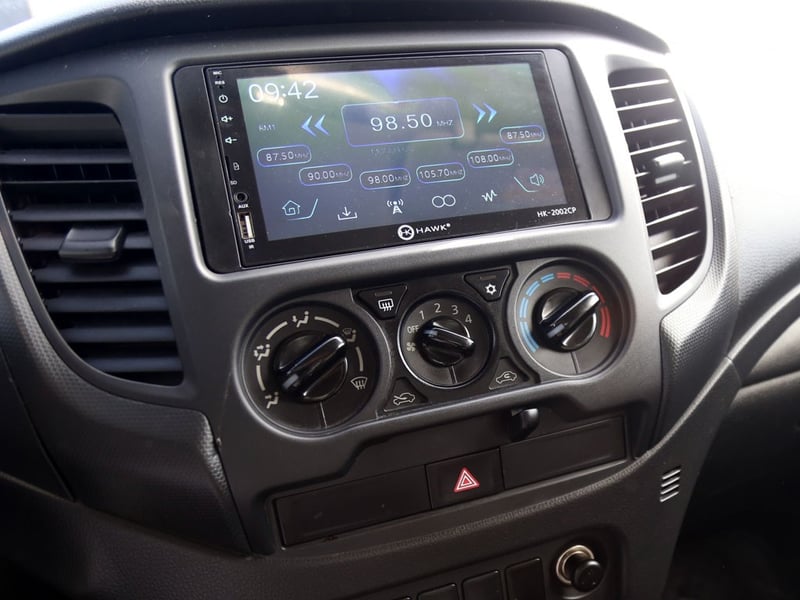 Mitsubishi L200 2.4 KATANA CRT DIESEL DOB. CAB. 4X4 MT 4P 2023 - Imagen 19 de 20