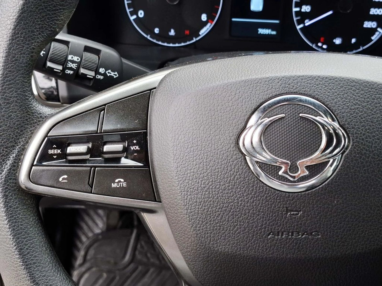 SsangYong MUSSO 2.2 4X2 MT 2024 - Imagen 18 de 20