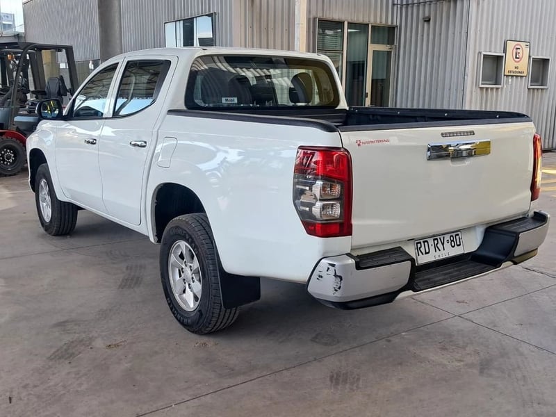 Mitsubishi L200 KATANA 2.4 CR MT 4X2 2021 - Imagen 9 de 20