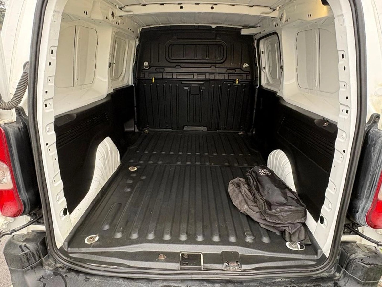 Peugeot PARTNER L2 HDI 1.6 2020 - Imagen 8 de 11