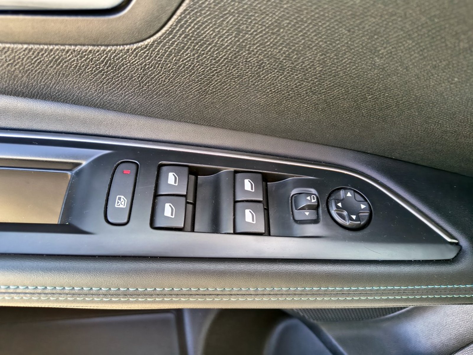 PEUGEOT 5008 1.6 ALLURE PACK 2024 - Imagen 8 de 20