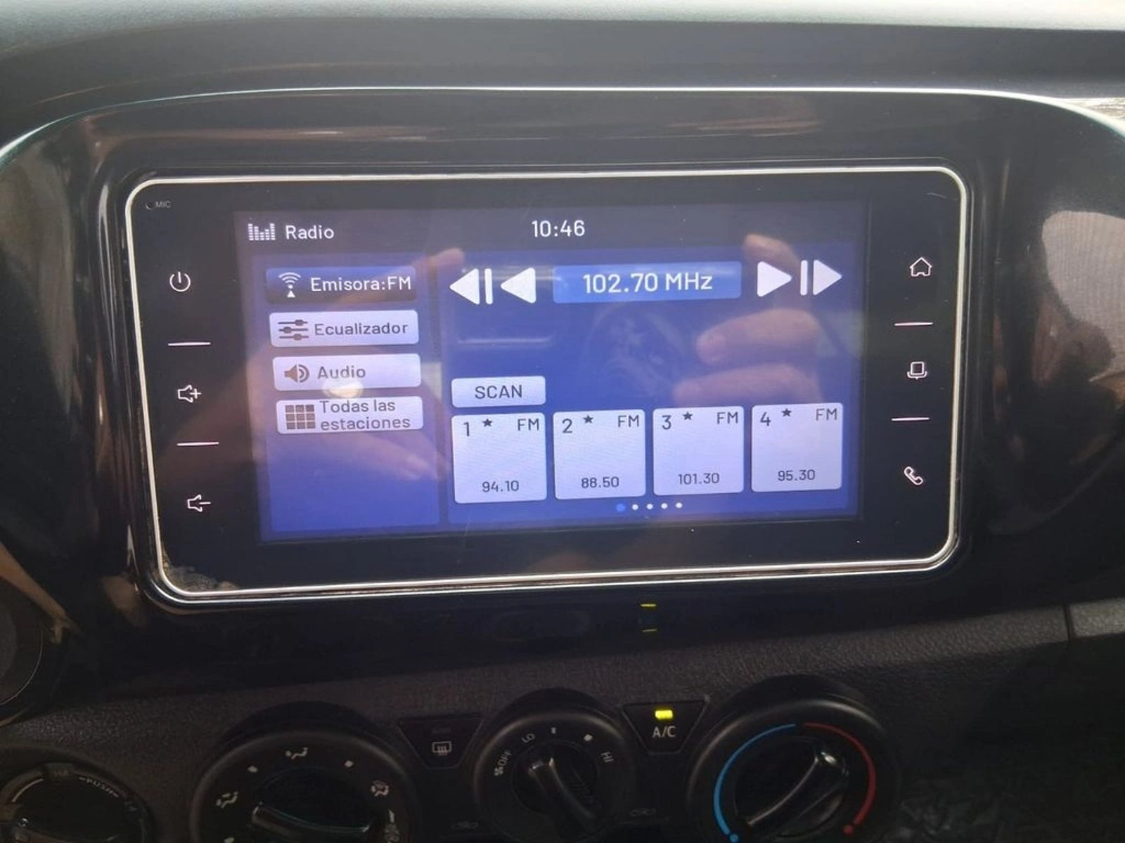 TOYOTA HILUX 2.4 DX DC 6MT 4X4 2022 - Imagen 15 de 15