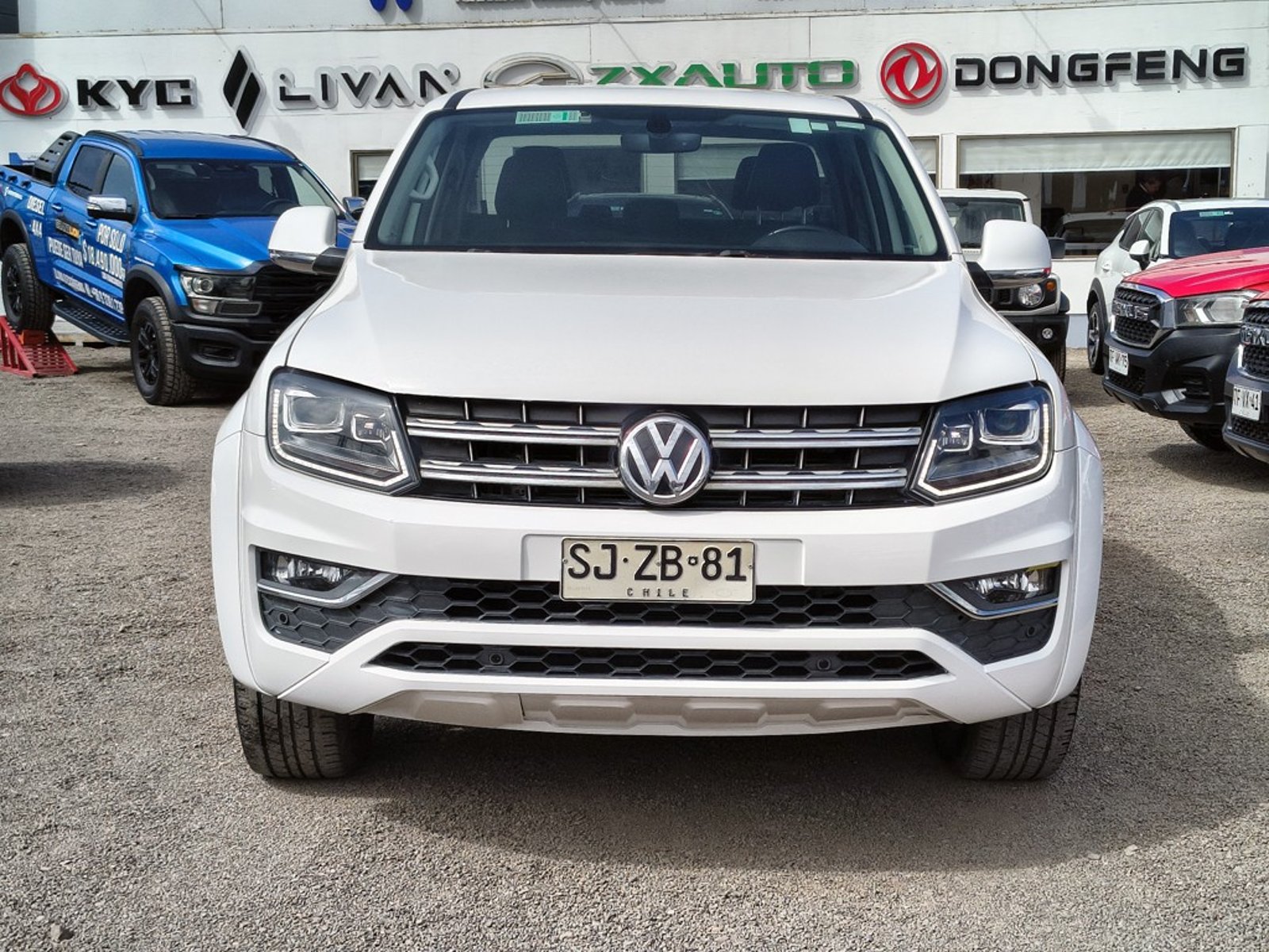 Volkswagen AMAROK 2.0 Diesel 4x4 T/A 2023 - Foto 2 de 20