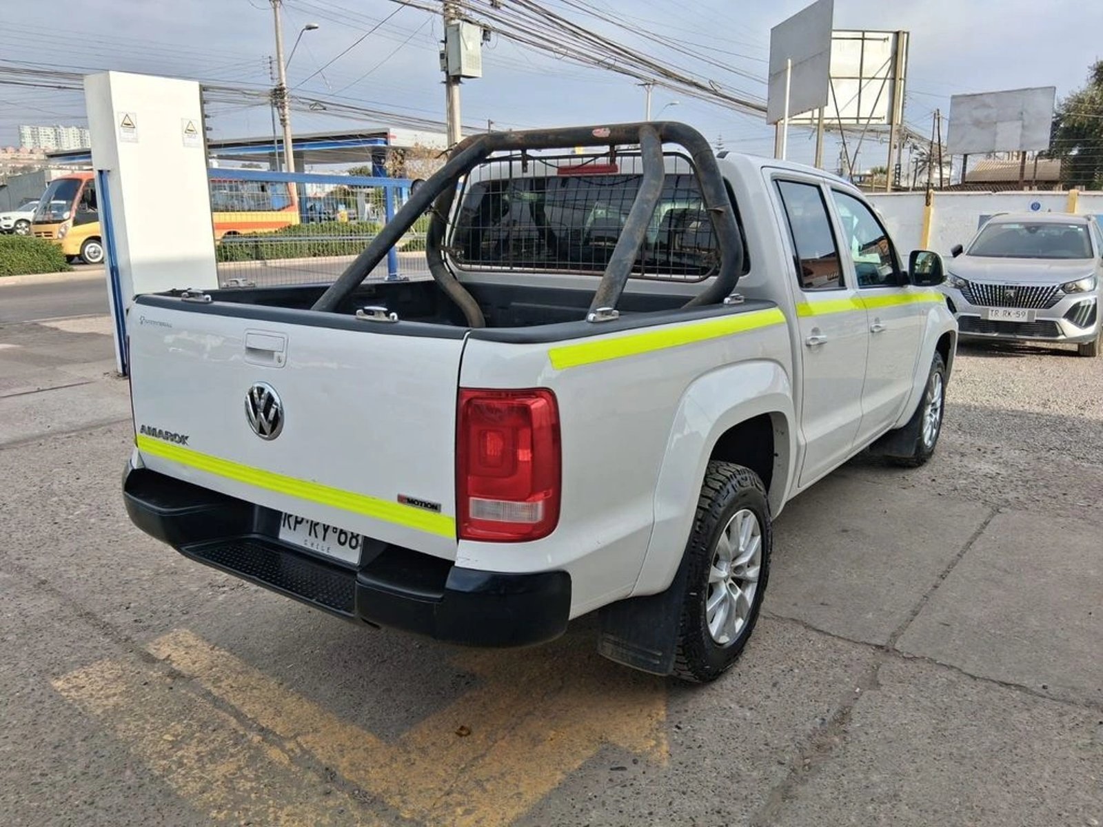 VOLKSWAGEN AMAROK 2.0 TRENDLINE MT 4X4 DIESEL 2022 - Imagen 5 de 20