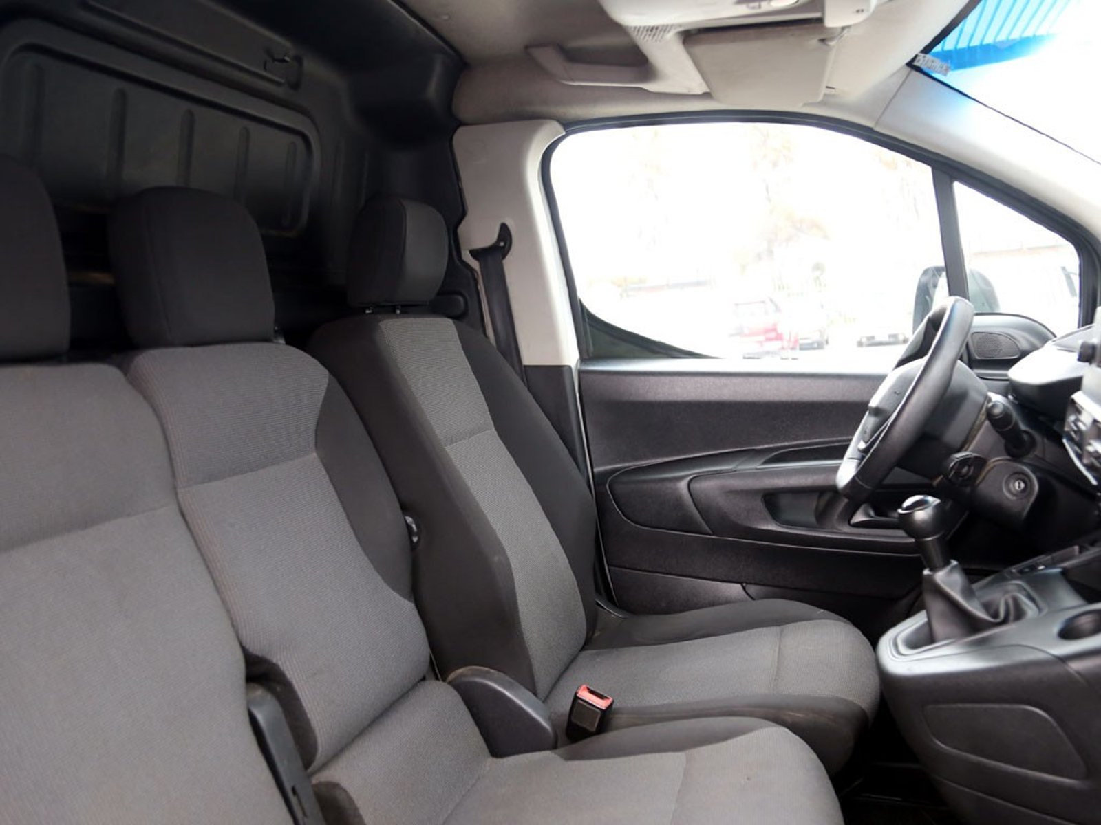 PEUGEOT PARTNER 1.6 L1 HDI MT DIESEL 2021 - Imagen 16 de 19