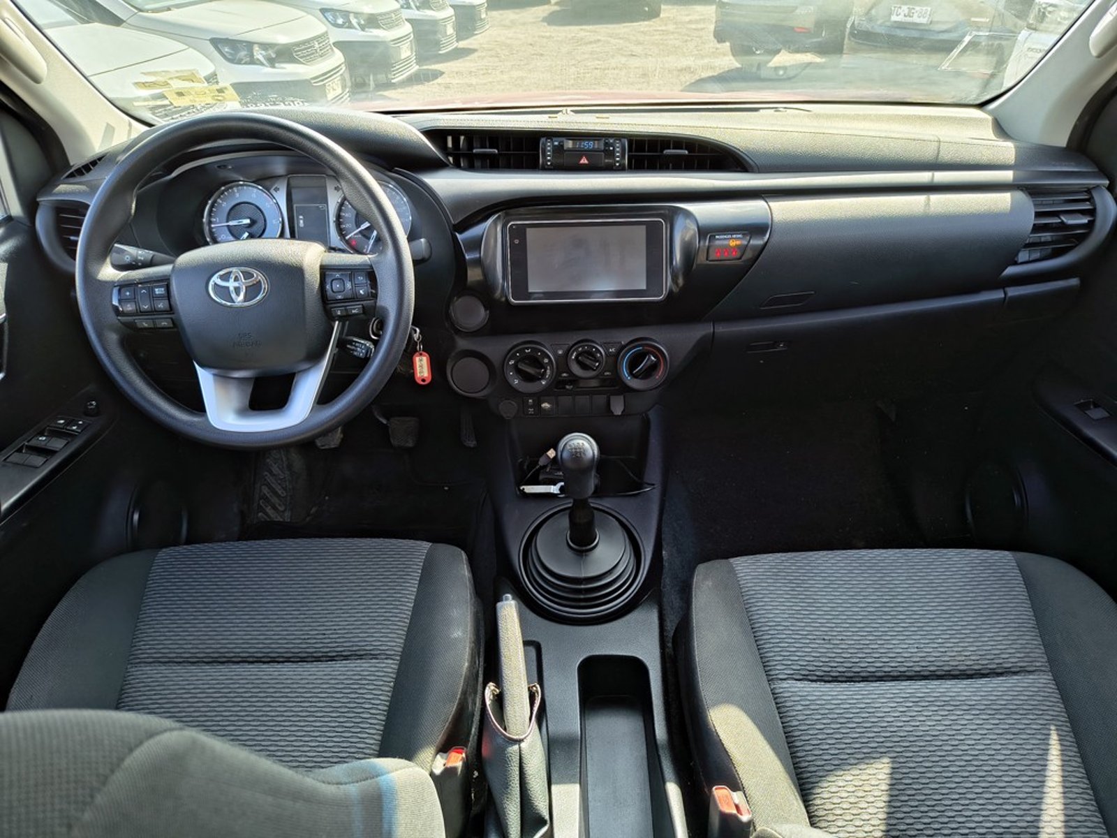 TOYOTA HILUX HILUX TSS 2.4 Diesel 4X2 T/M 2021 - Imagen 16 de 19