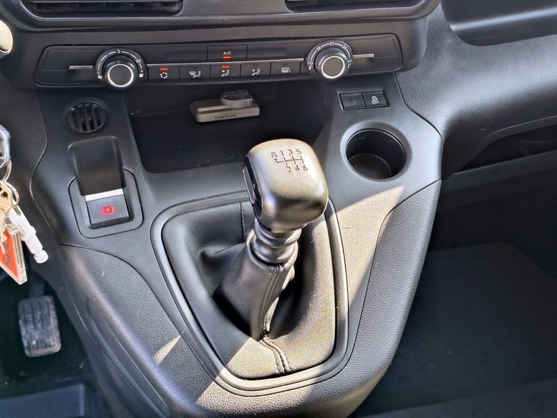 Peugeot PARTNER L1 1.5 Diesel 4X2 T/M 2023 - Imagen 13 de 16
