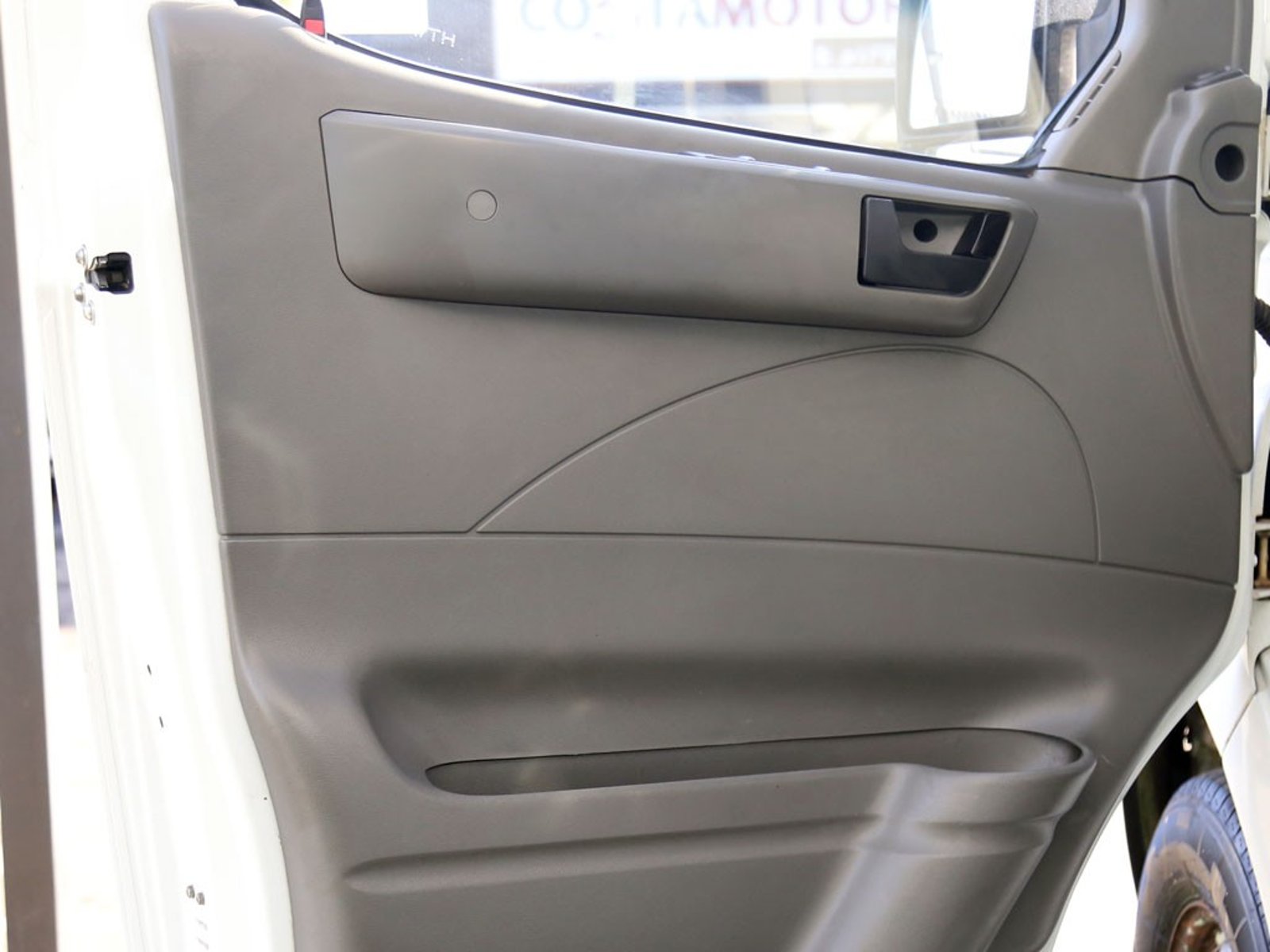 MAXUS V80 2.5 4X2 CARGO VAN MT 5P 2016 - Imagen 9 de 16