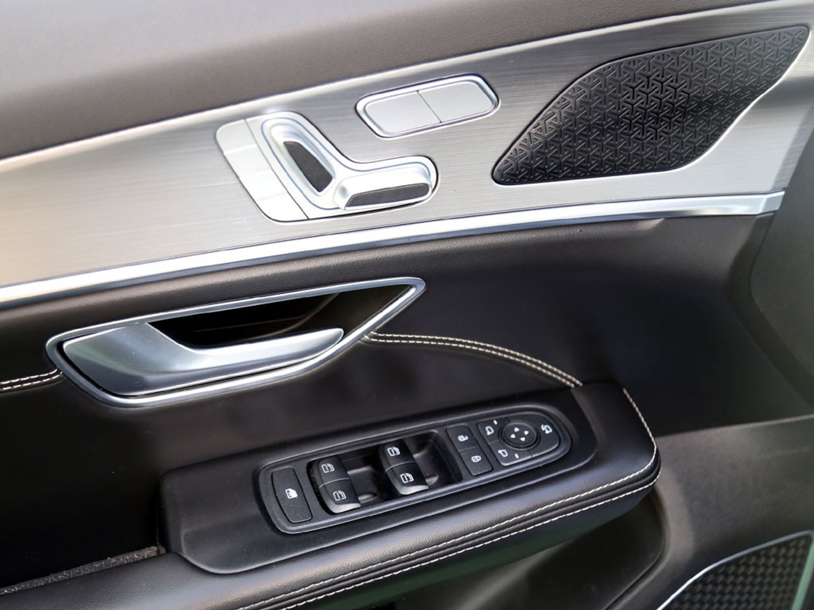 JETOUR X70 PLUS 1.5 GLX AT 2024 - Imagen 10 de 20