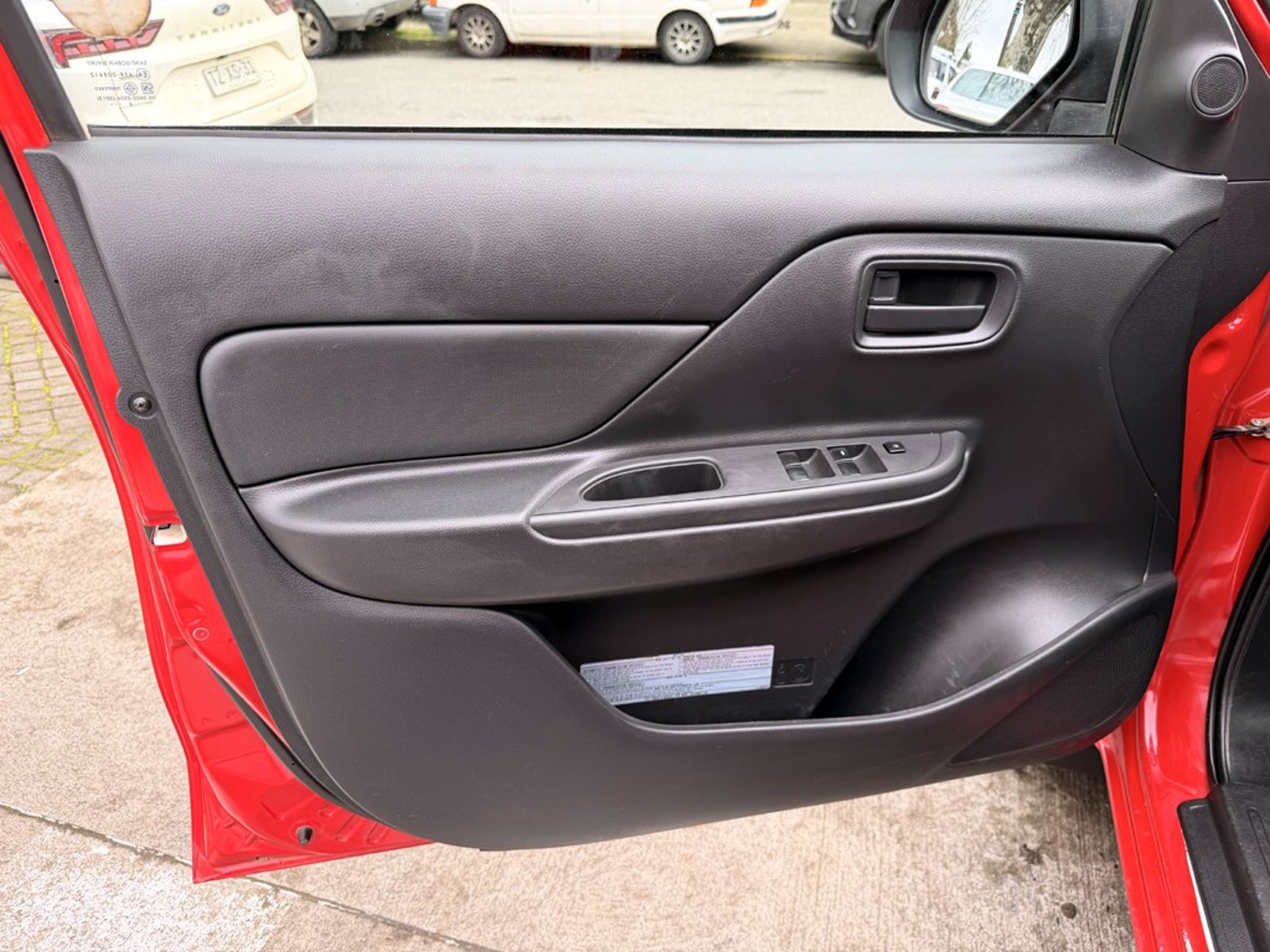 Mitsubishi L200 Katana CRT 2023 - Imagen 9 de 20