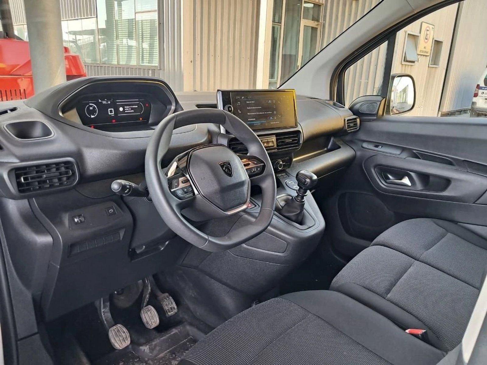 Peugeot PARTNER 1.5 L1 4X2 MT 2025 - Imagen 13 de 20