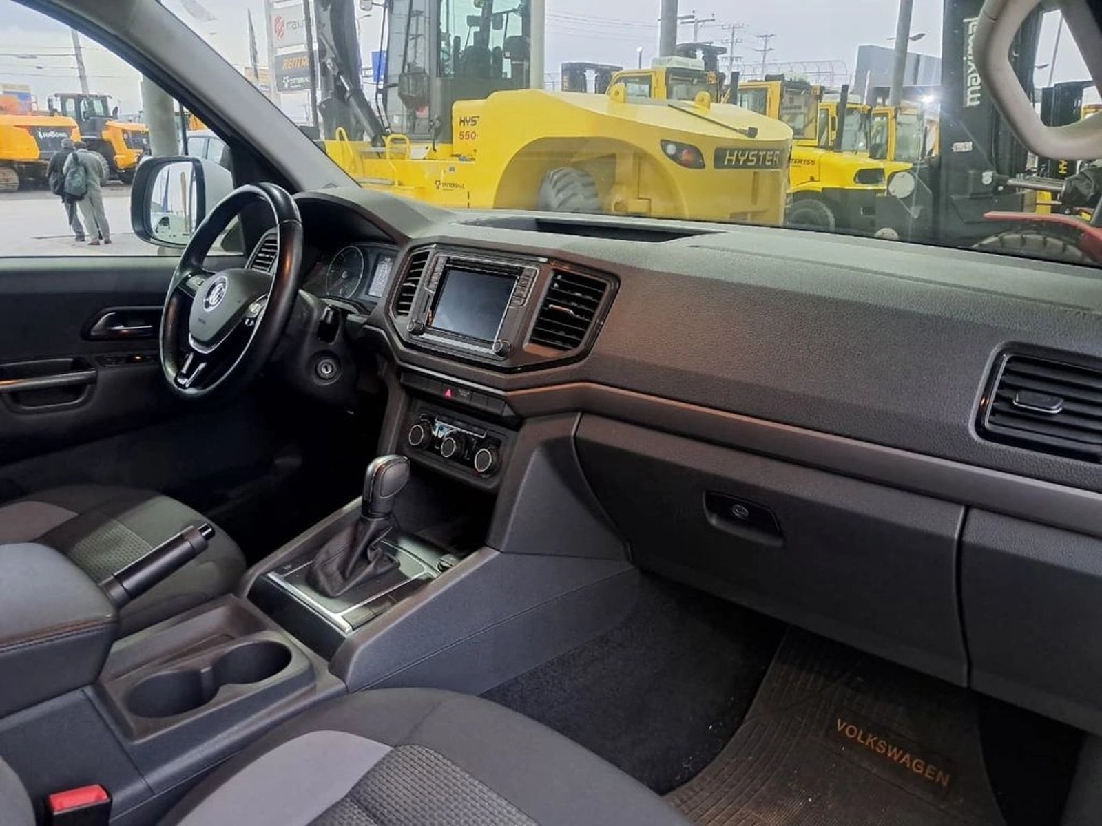 Volkswagen AMAROK 2.0 COMFORTLINE 4X4 AT 2022 - Imagen 15 de 20