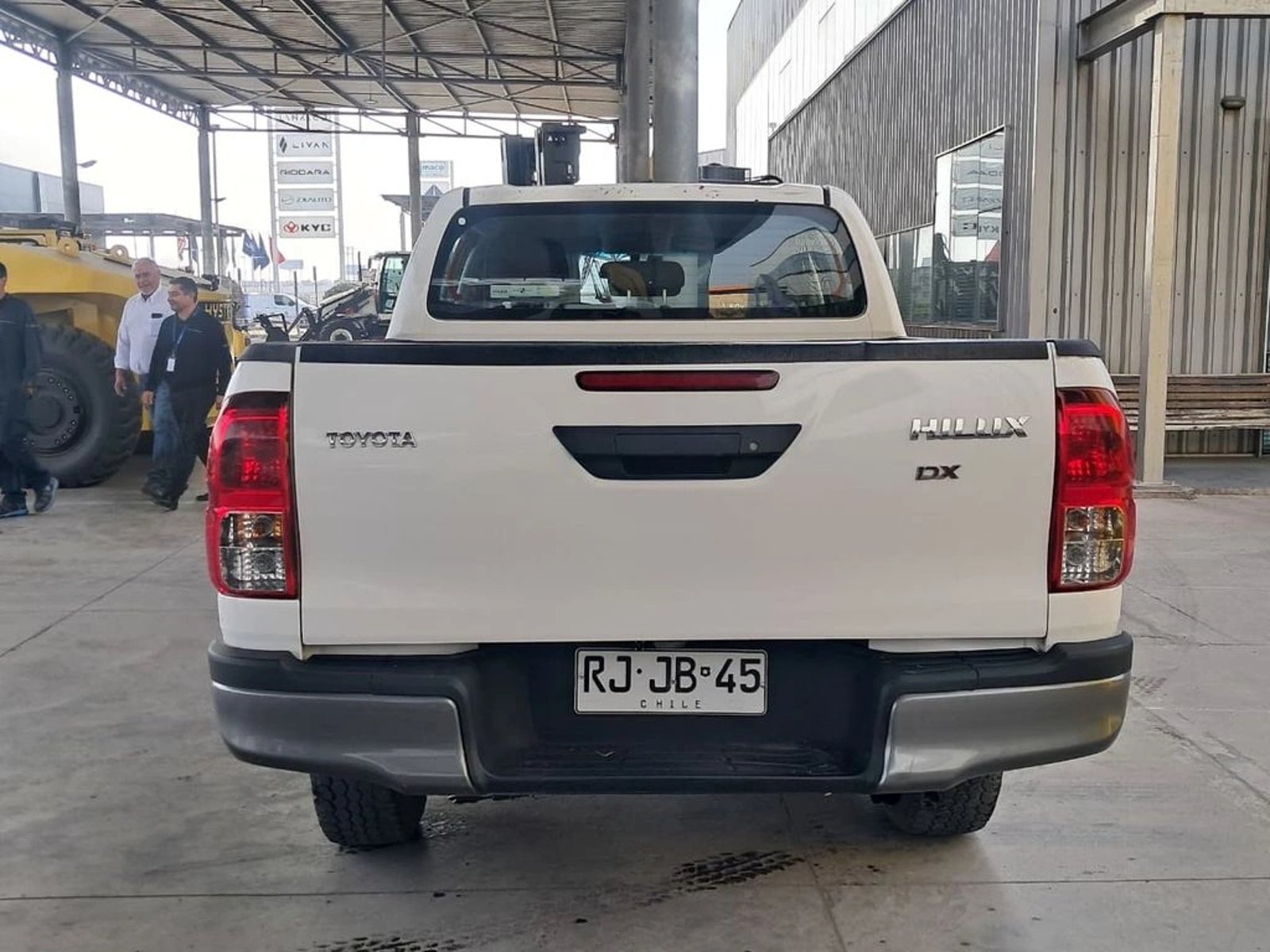 TOYOTA HILUX DX 2.4 4X2 2022 - Imagen 7 de 20