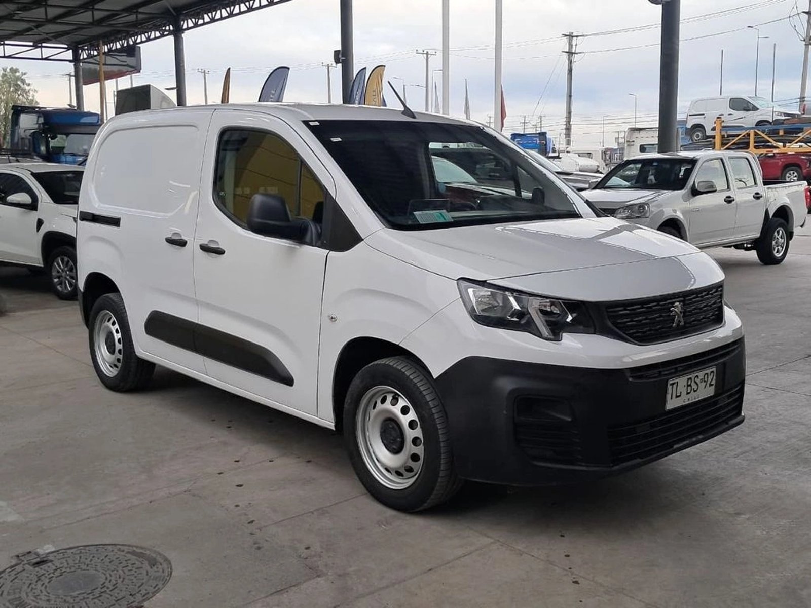 Peugeot PARTNER 1.5 L1 MT 2024 - Foto 4 de 16