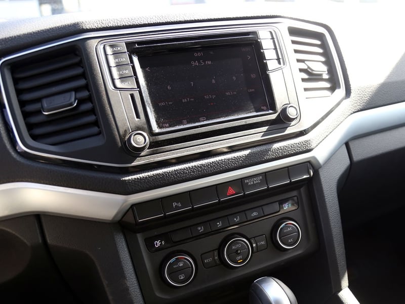 Volkswagen AMAROK 2.0 HIGHLINE DIESEL 4MOTION 2023 - Imagen 17 de 19