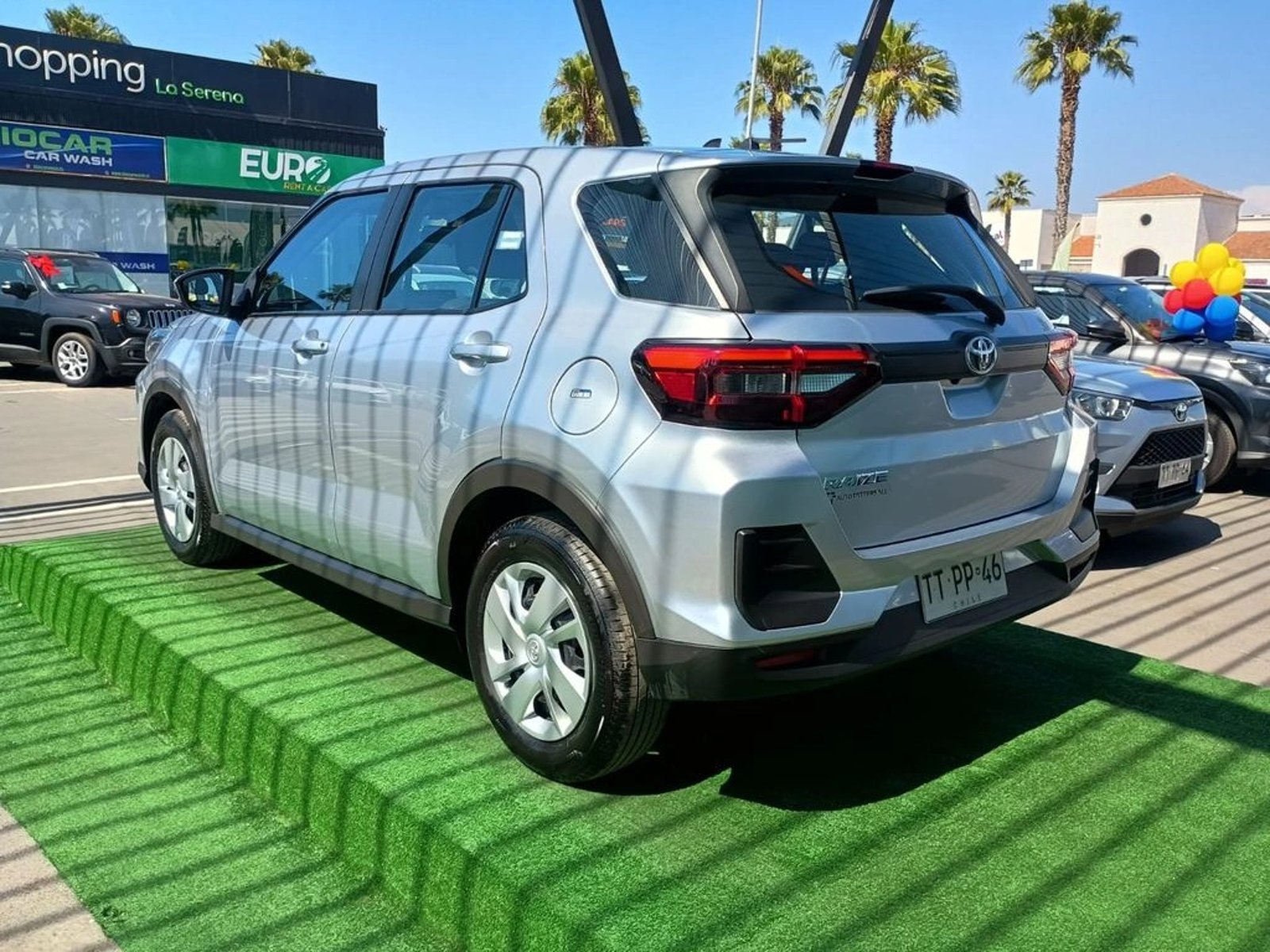 TOYOTA RAIZE 1.2 E CVT MT 2025 - Imagen 4 de 12