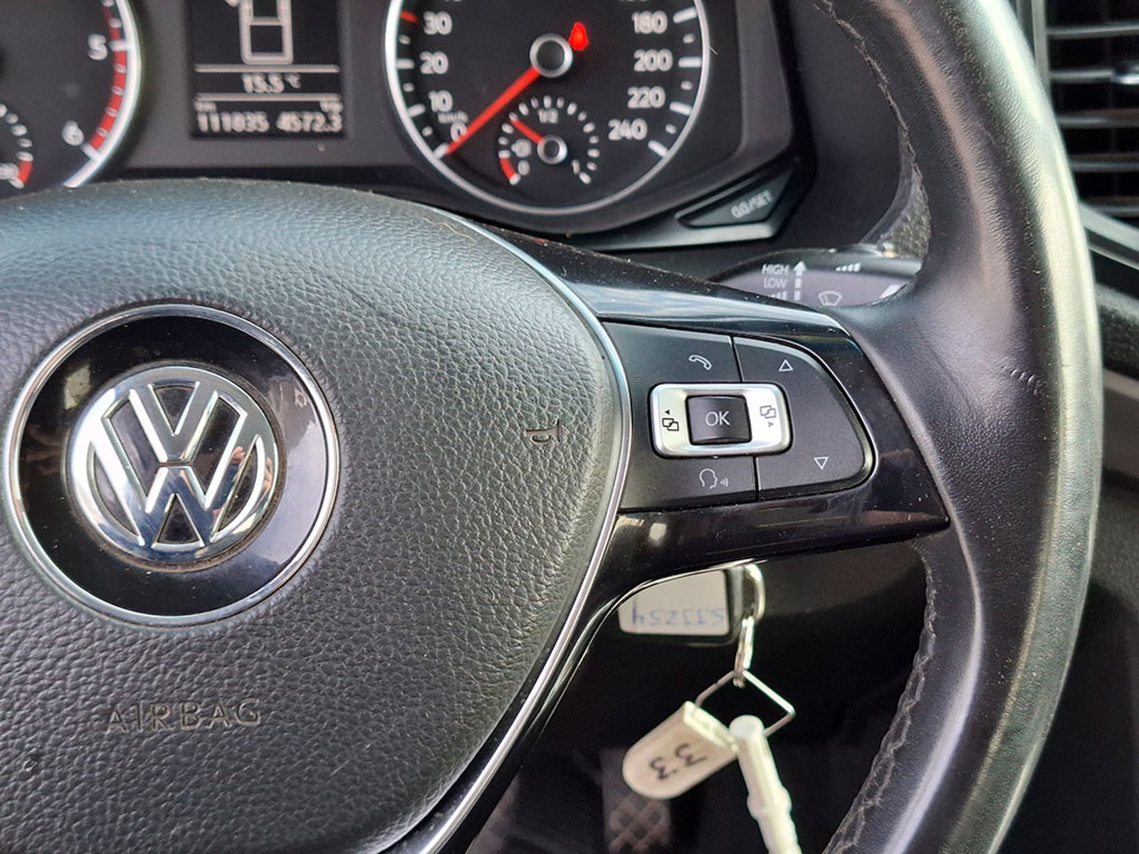 Volkswagen AMAROK 2.0 Confortline 4X2 MT 2023 - Imagen 12 de 20