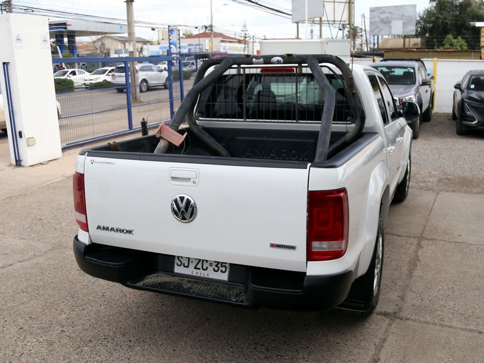Volkswagen AMAROK DCAB TDI 4X4 TRENDLINE 2.0 2023 - Imagen 9 de 20
