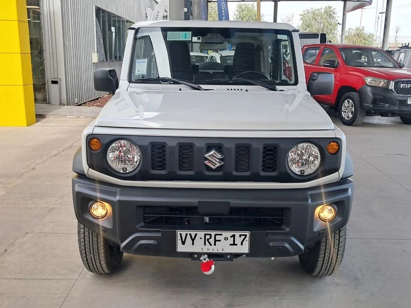 Suzuki JIMNY GL WINCHE MT 4X4 2026 - Foto 3 de 20
