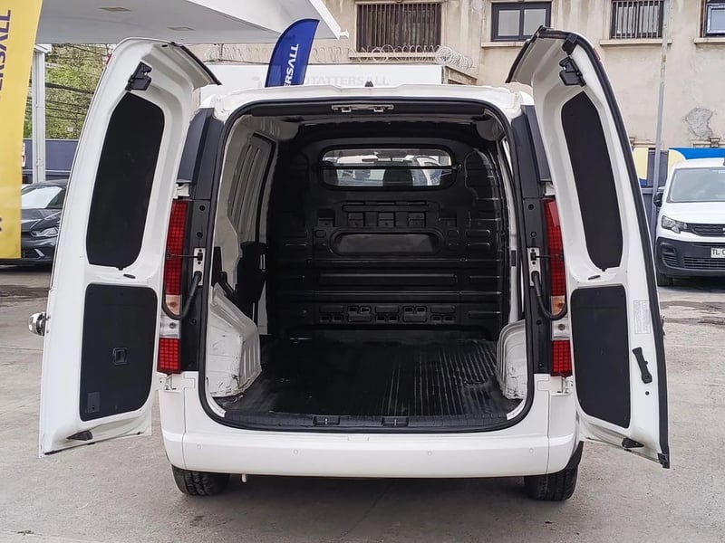 Hyundai STARIA 2.2 FURGÓN 2023 - Imagen 10 de 20