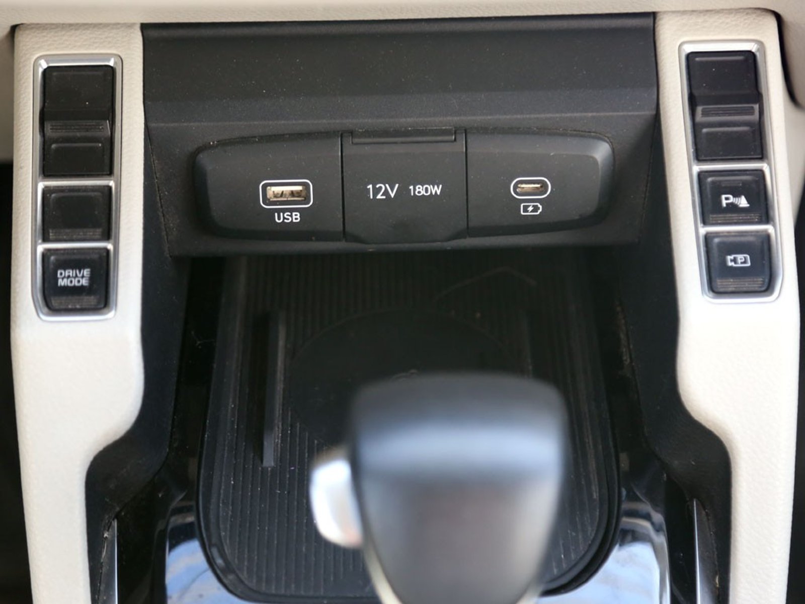 Kia CARENS EX 1.4 AUT 2023 - Imagen 16 de 20