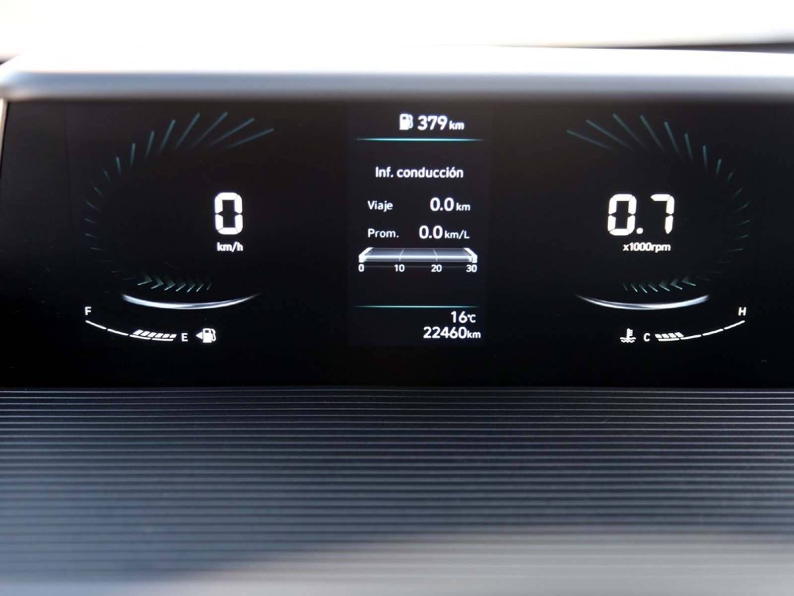 HYUNDAI STARIA 2.2 US4 MB CRDI 11P 2023 - Imagen 19 de 20