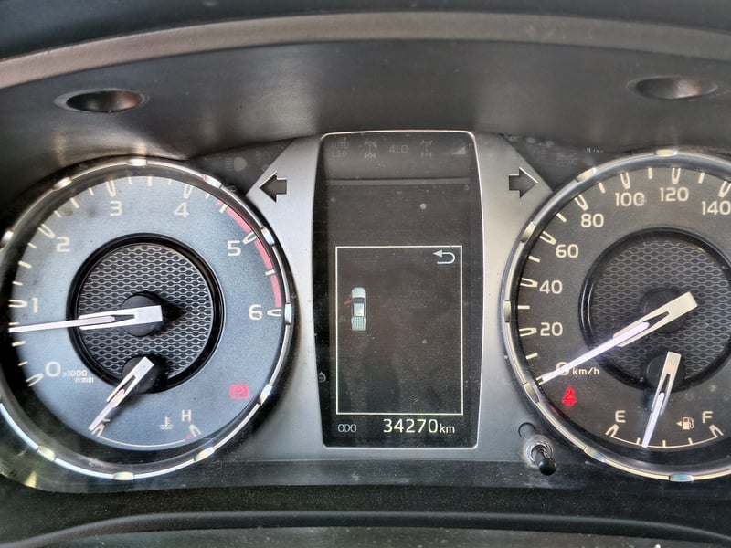 Toyota HILUX DX TSS 2.4 Diesel 4X2 T/M 2023 - Imagen 13 de 20
