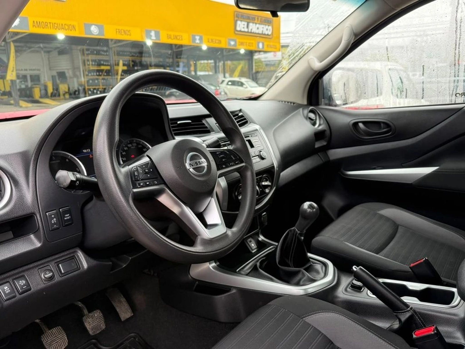 Nissan NAVARA 2.3 SE 4X2 MT 2022 - Imagen 8 de 16
