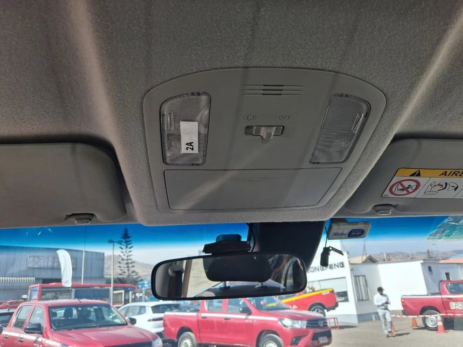 TOYOTA HILUX TSS 2.4 Diesel 4X2 T/M 2022 - Imagen 14 de 16
