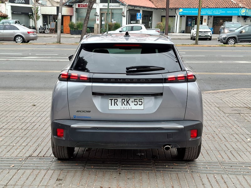 Peugeot 2008 1.5 ALLURE BLUEHDI 2025 - Imagen 5 de 20