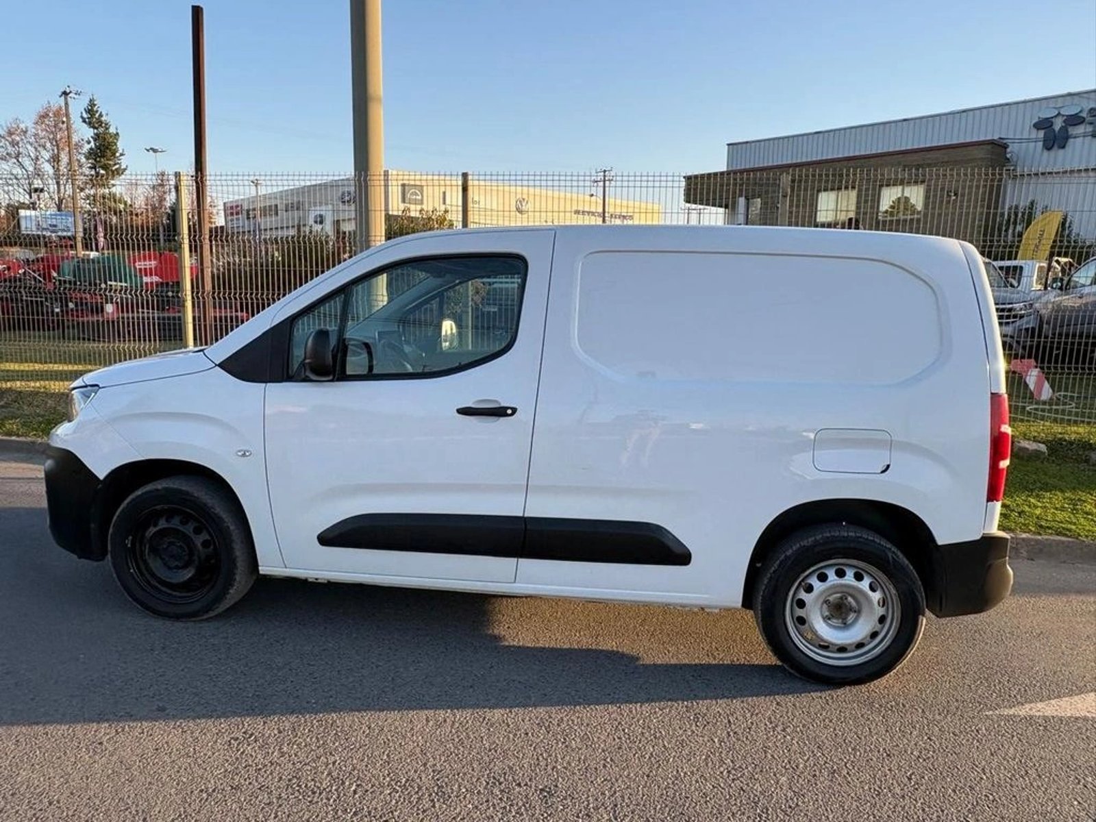 Peugeot PARTNER 1.5 L1 HDI DIESEL 2024 - Foto 3 de 12