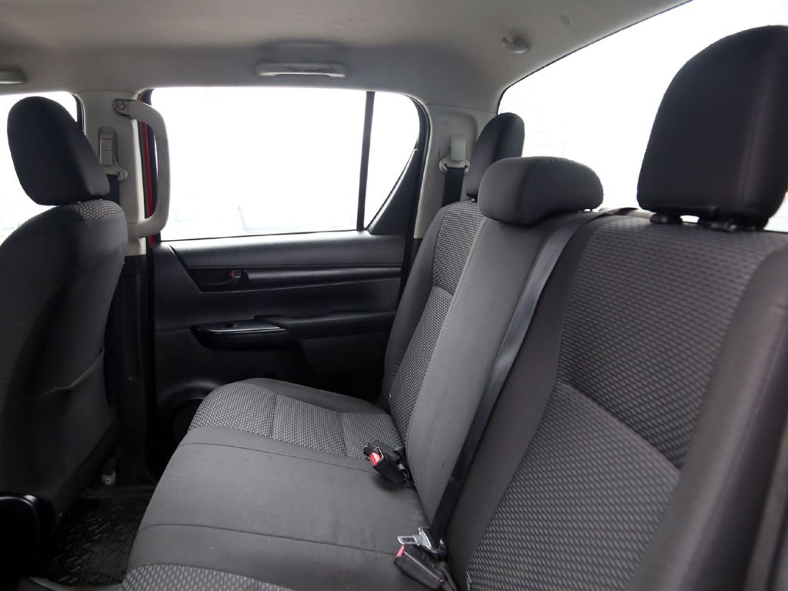 Toyota HILUX 2.4 DX MT DIESEL 2021 - Imagen 19 de 20