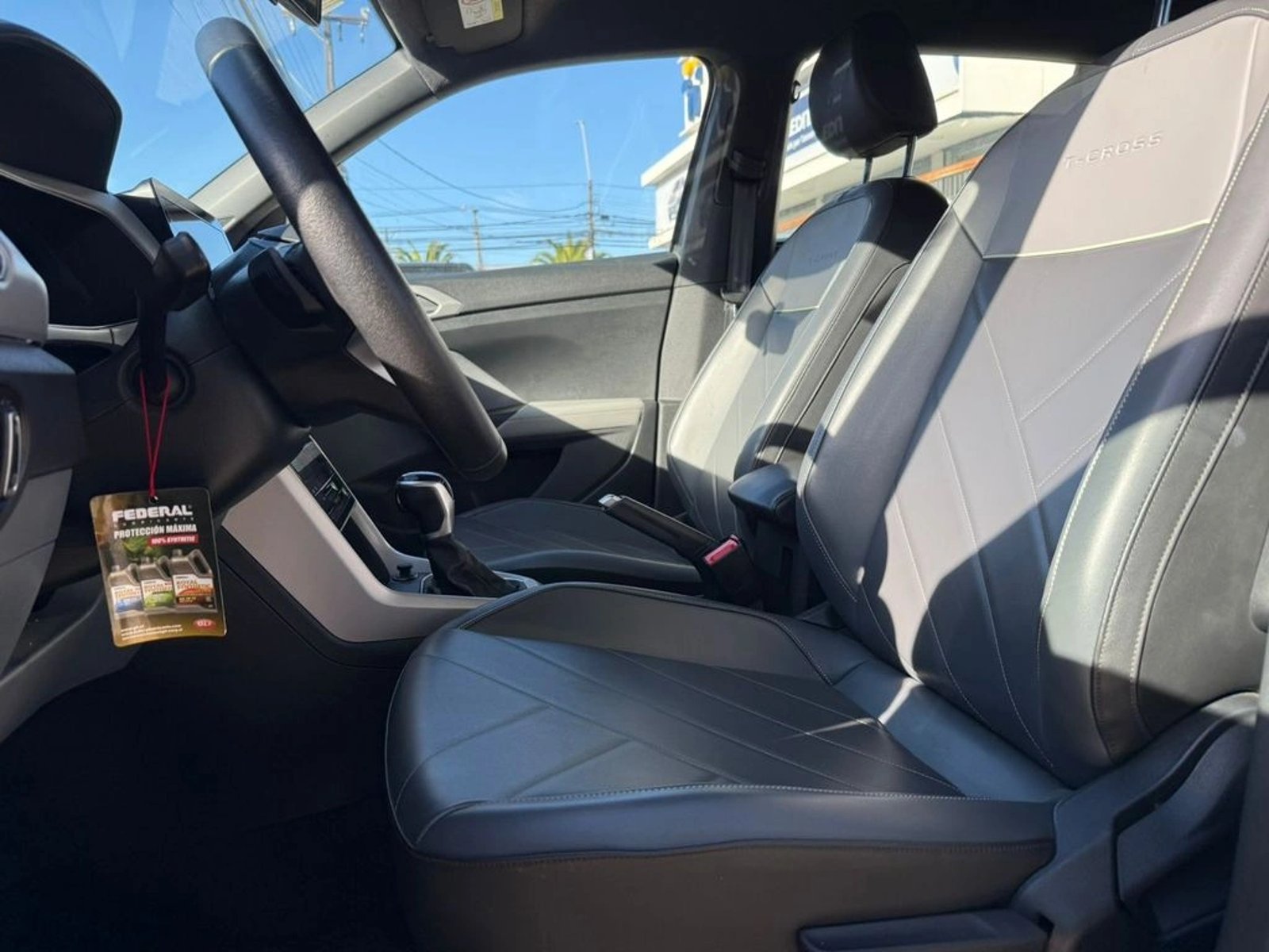 VOLKSWAGEN T-CROSS 1.0 TSI COMFORTLINE AT 2025 - Imagen 12 de 18