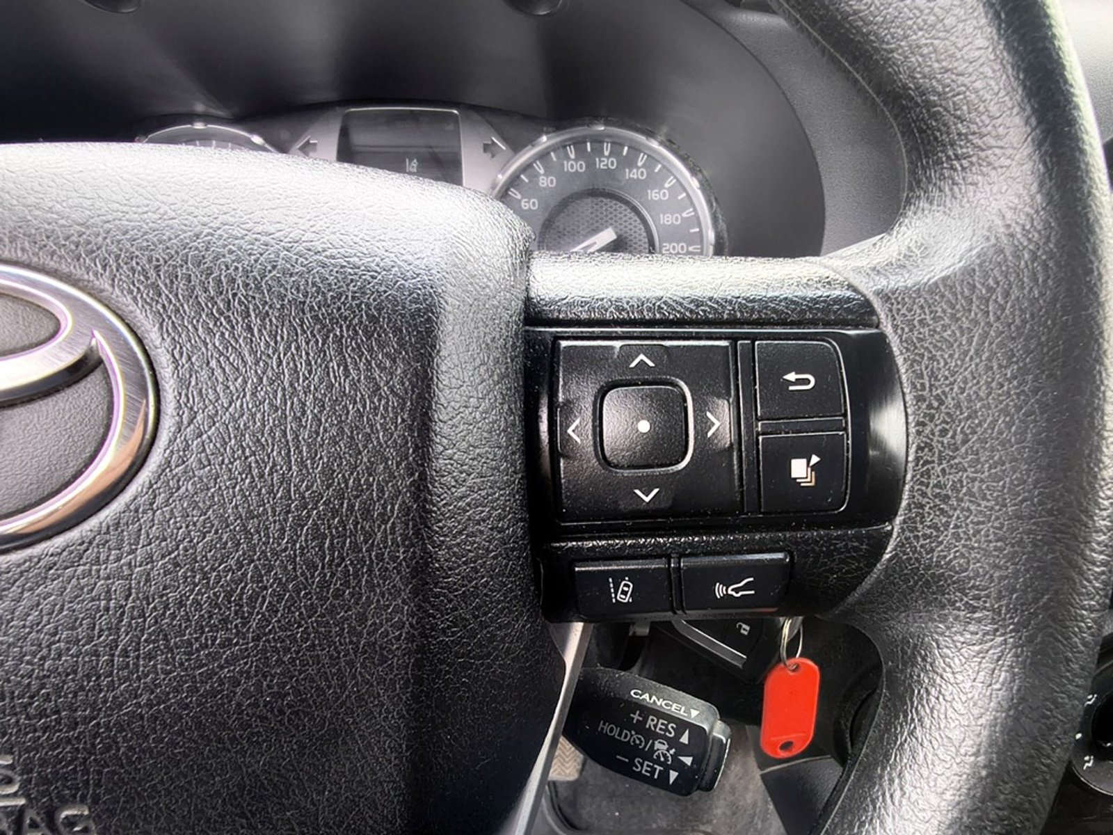 TOYOTA HILUX TSS 2.4 Diesel 4X2 T/M 2021 - Imagen 16 de 20