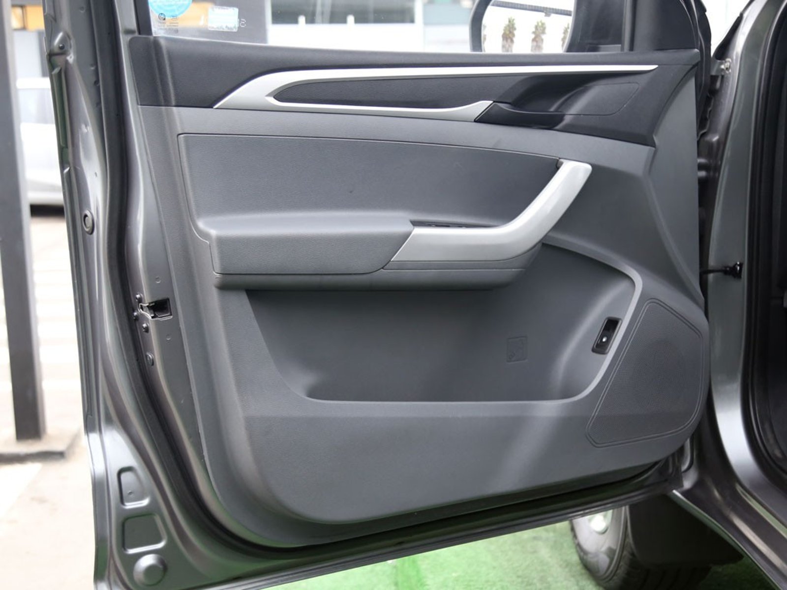 MAXUS T60 2.8 DX CS MT 4X2 DIESEL 2022 - Imagen 10 de 18
